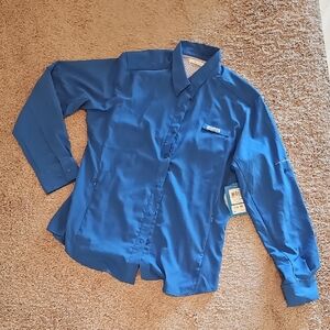 Columbia Women's Vibrant Blue Casual/dress Shirt